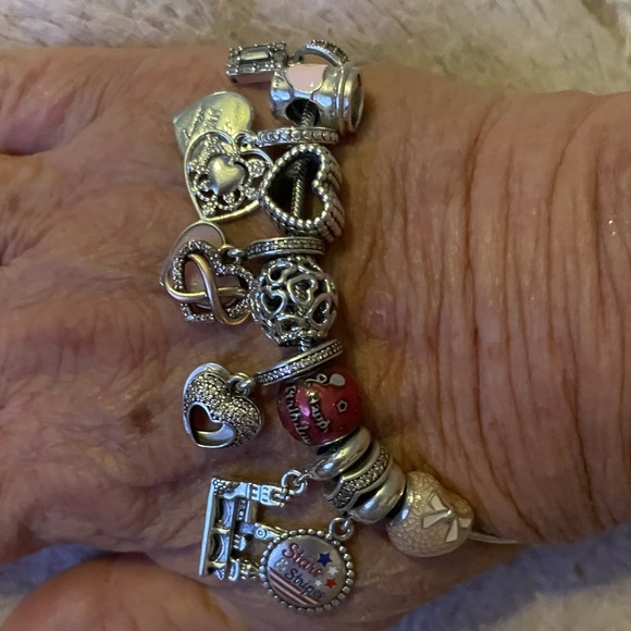 Meet your Posher, Cheryle - Picture 2 of 3